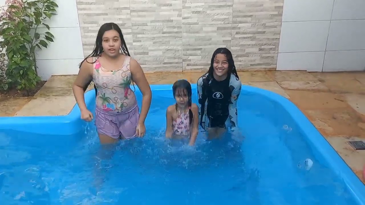 #Brincadeira #na piscina Morto Vivo #divertido