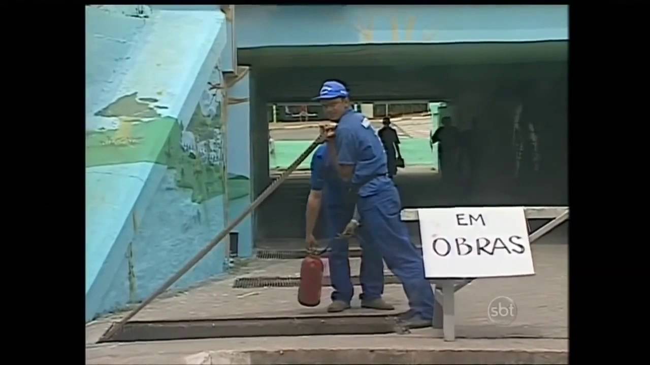 BROMA levantando faldas... TIENES QUE VERLO.