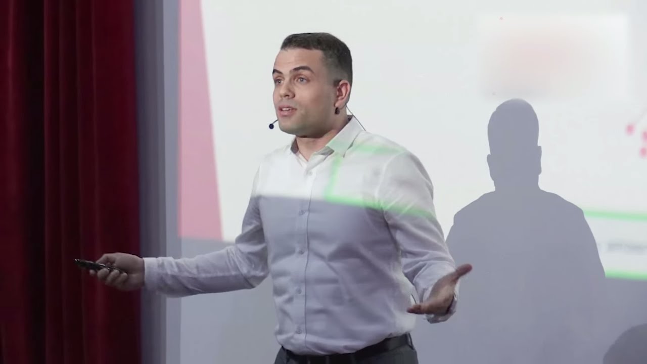 Building Impactful Connections Through Data | Nick Pinheiro | TEDxPraia