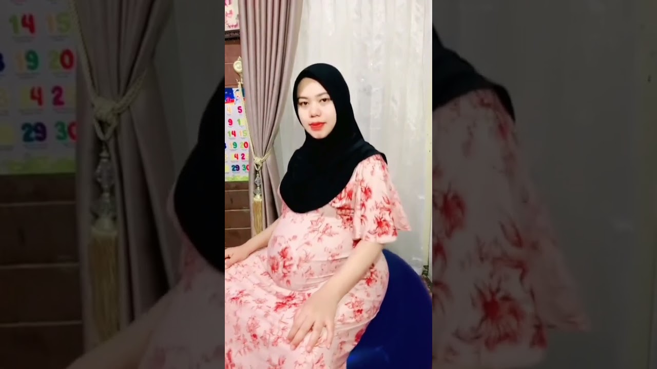 bumil goyang gymball #pregnant #bumilcantik #bumiltiktok #bunting #pregnantwoman #bumilbahagia