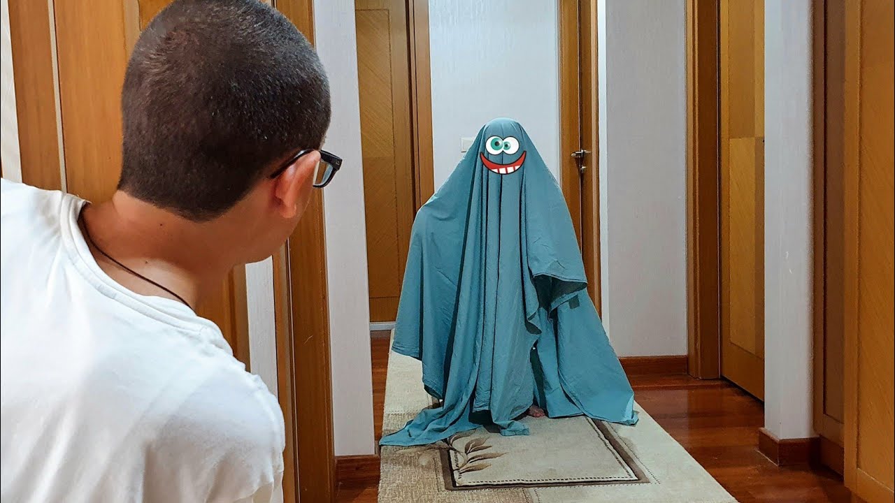 Buğra Evde Sevimli Bir Hayalet Geziyor