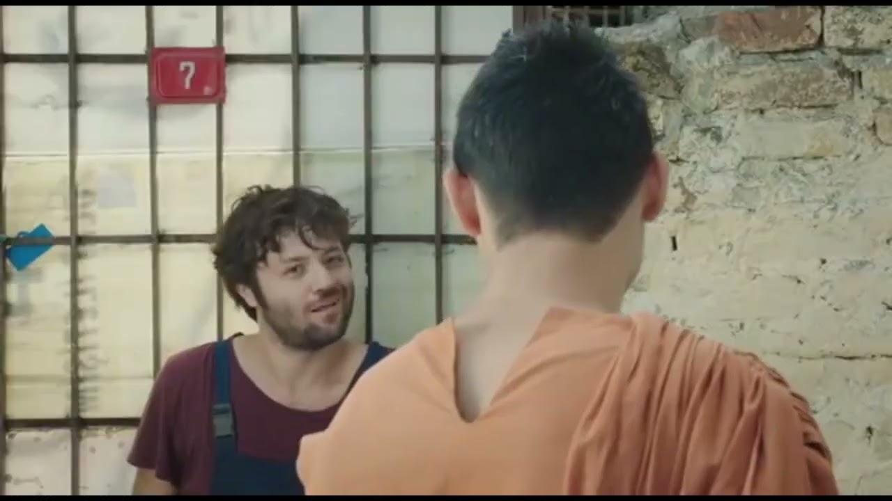 Burası Bizim Mahalle Anladın - Ellere Düş