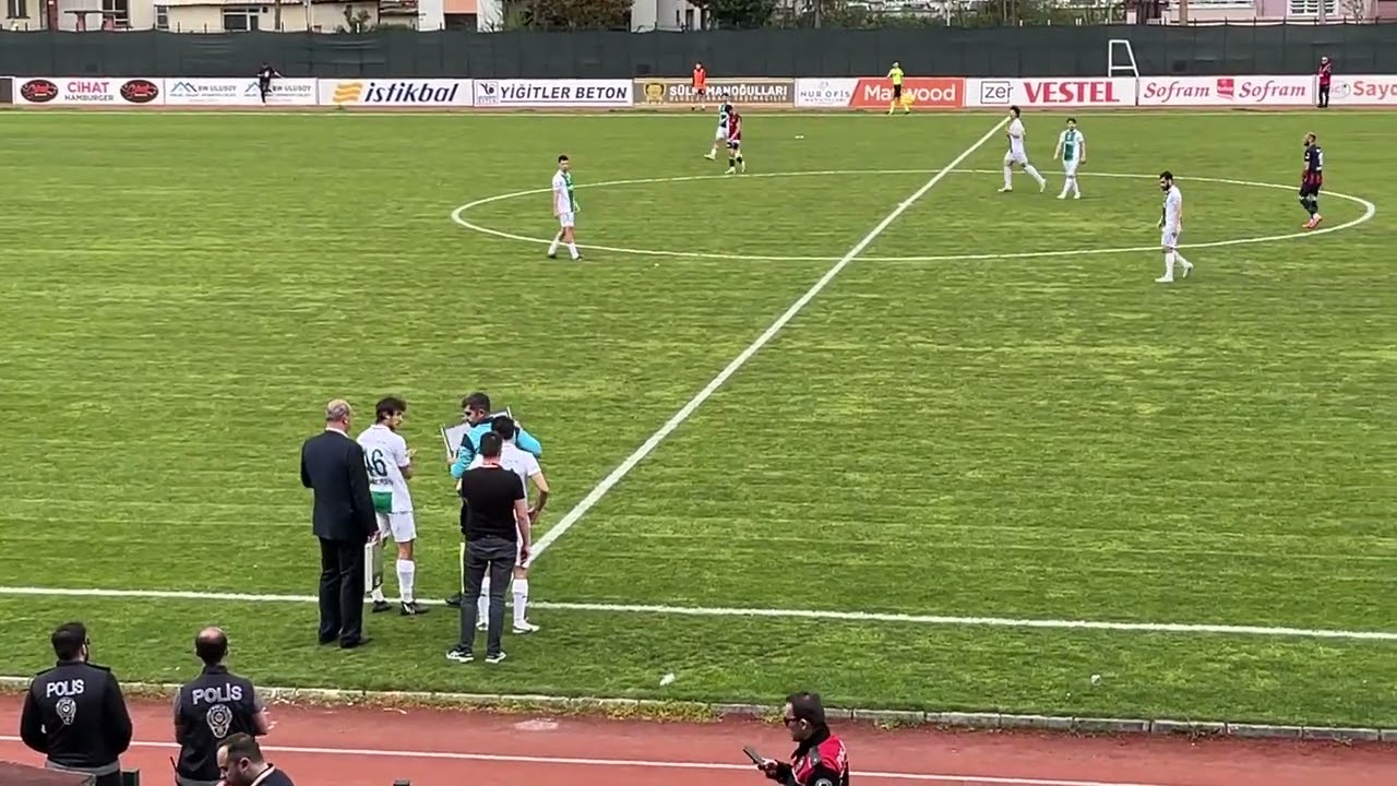 Bursaspor Teknik Direktörü Özer Hurmacı Kendisini Oyuna Sokuyor!!! Düzcespor - Bursaspor