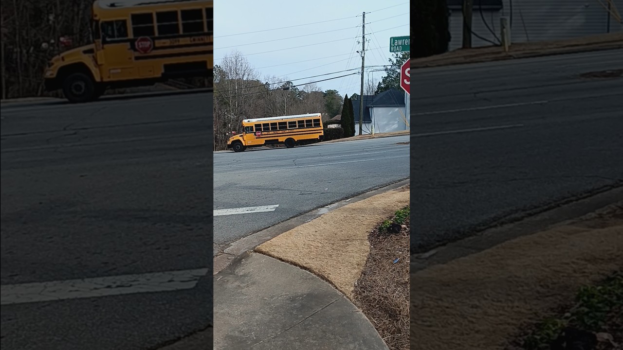 Bus 3099 got a full repainted 🎨 🖌 @elijahgwen1856