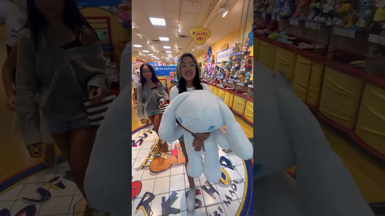 BUYING THE VIRAL GIANT CINNAMOROLL! Is it worth over $100? 😫😱 #viral #cinnamoroll #buildabear