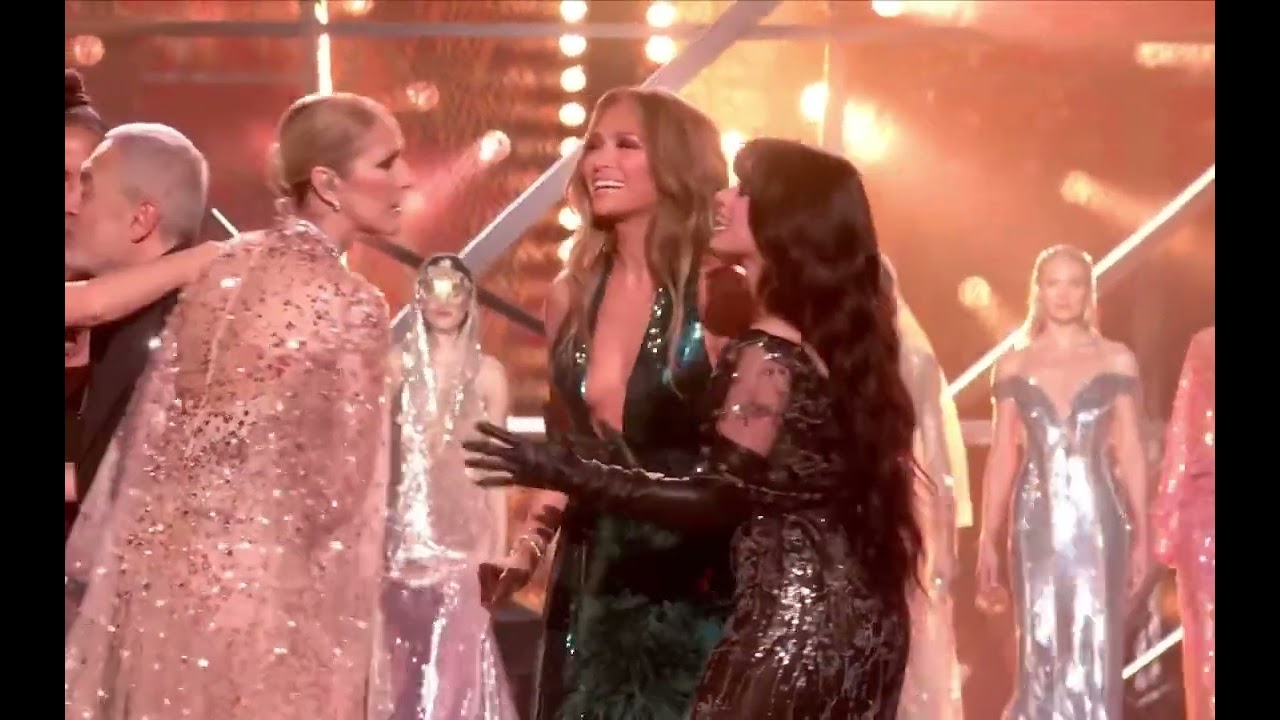 Camila Cabello junto a Celine Dion y Jennifer Lopez en el desfile  'The 1001 Seasons of Elie Saab