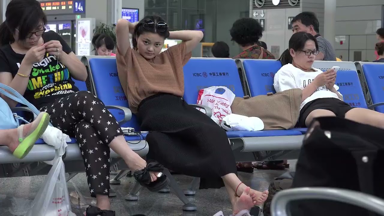 Candid Feet and Sole Chinese Girl full video 2947749136@qq com 69