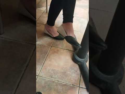 Candid Punjabi Flats Shoeplay
