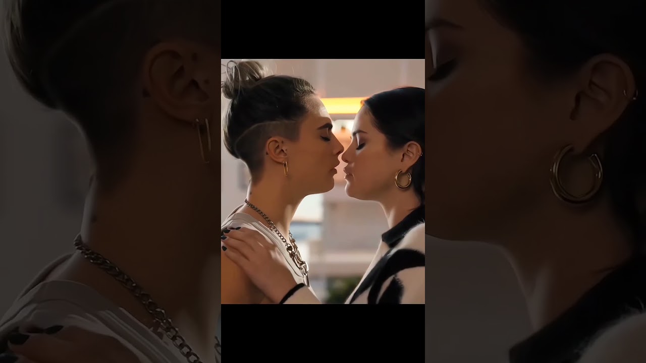 Cara Delevingne and Selena Gomez Hot kissing | Lesbian Kiss | Lusterz