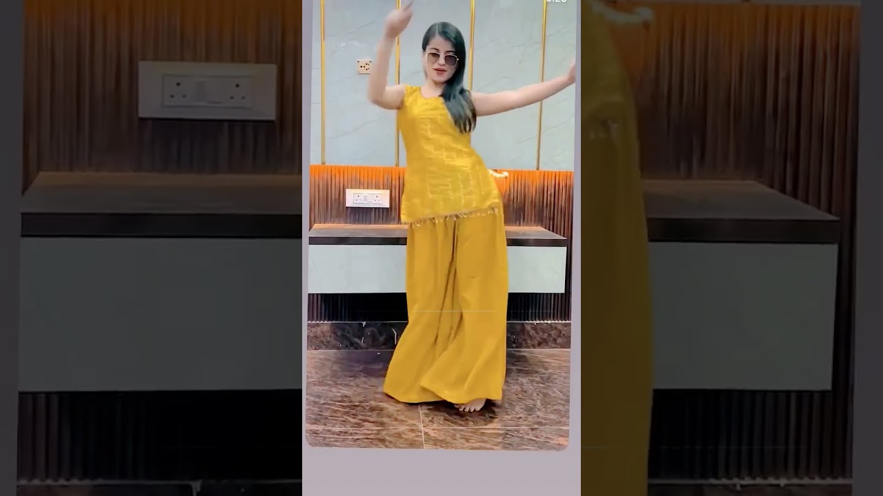 card liya naya model ka sharara#aslamsingermewatisong #song #dance #newmewatisongafsanadancemewati
