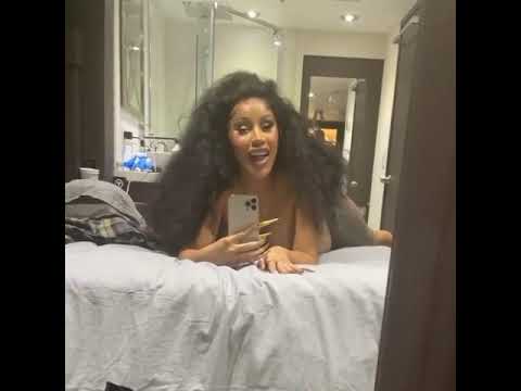 Cardi B Chilling Naked On Bed With Offset