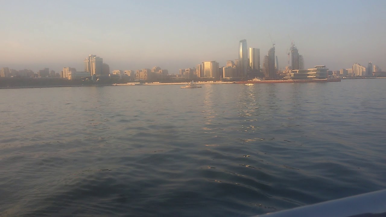 Caspian sea Bakı bulvarında 3 man gezinti