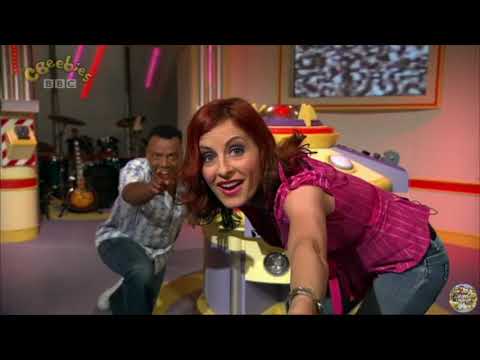 CBeebies | Carrie and David's PopShop! - S01 Episode 10 (Tick Tock)
