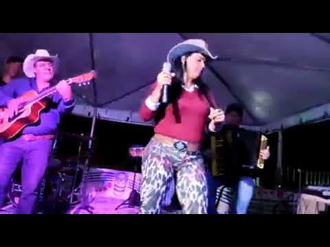 CECY ERICSON E MORENA MEL