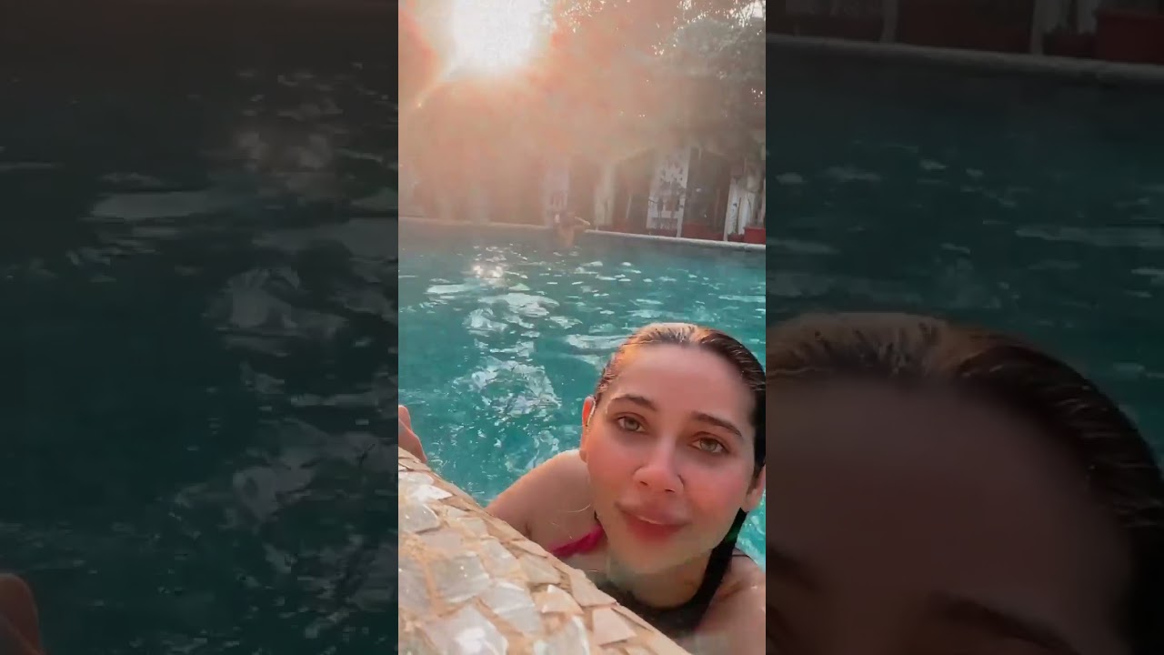 Celebrity Video Zara Khan Status in Swimming Pool With Bikini