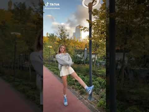 cemre solmaz mini etek dansi tik tok videolar🔥🔥🛬
