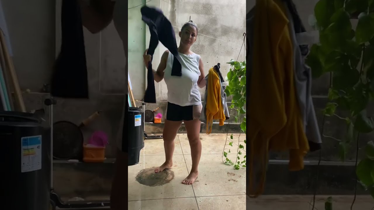Centrifugando a roupa molhada