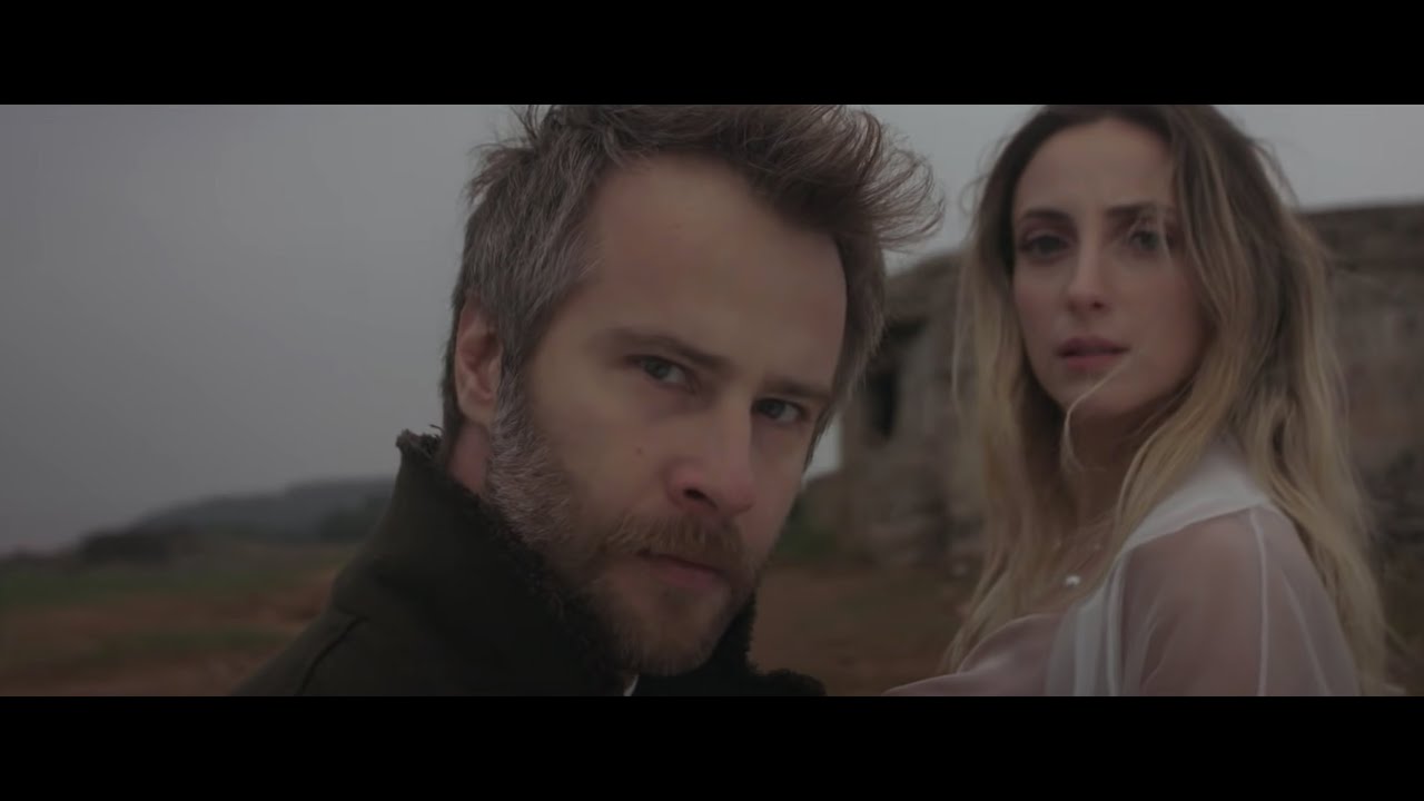 Ceren Gündoğdu - Tepetaklak (Official Video)