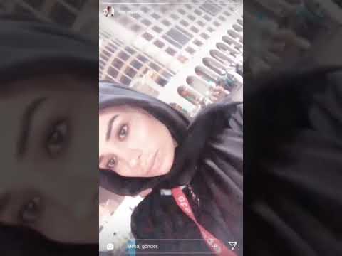 Cesur pozlarıyla bilinen Merve Sanay Medine'de