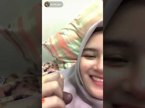 Cewek Jilbab Ke Enakan Lagi Colmek