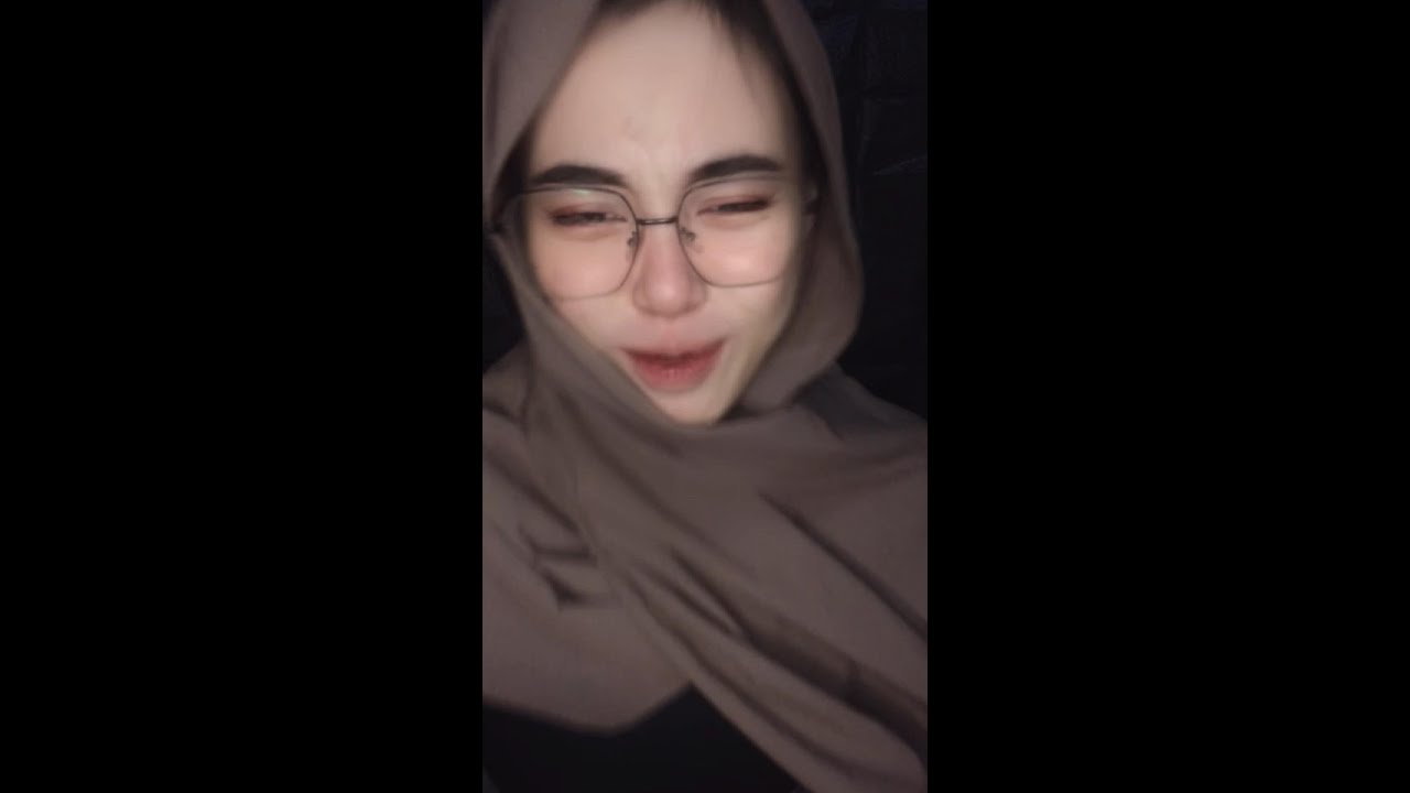 Cewek Kalau Sudah Enak Berisik Ya