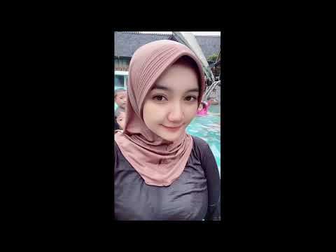 Cewek Mandi | jilbab cantik renang senyumnya bikin candu #jilbab #tiktokjilbabgunungnonjol #tiktok