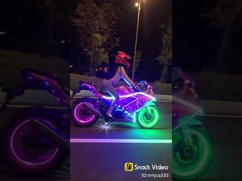 Cewek sexy sange naik motor