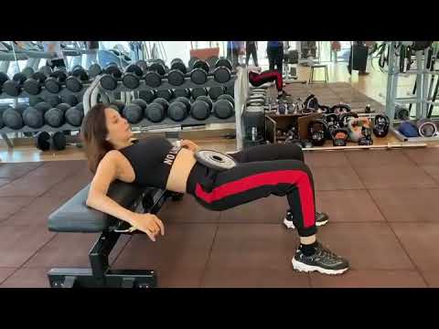 chahat Khanna flaunts her body in sports bra/gym motivation