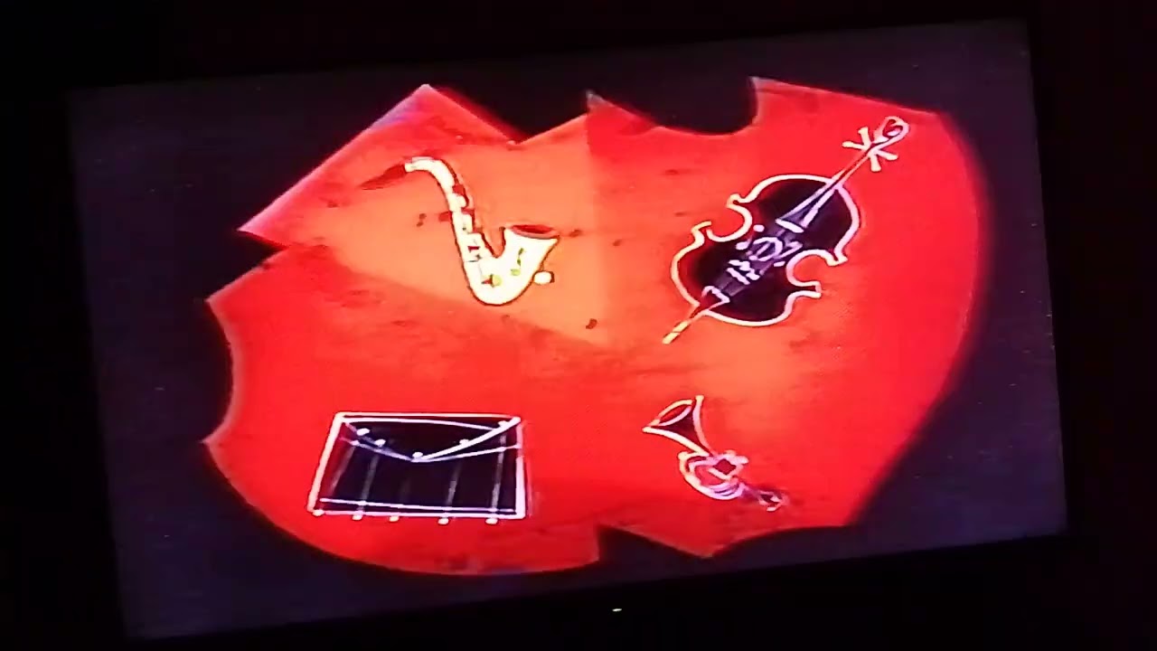 chantons ensemble 9 Mac Donald joue du piano