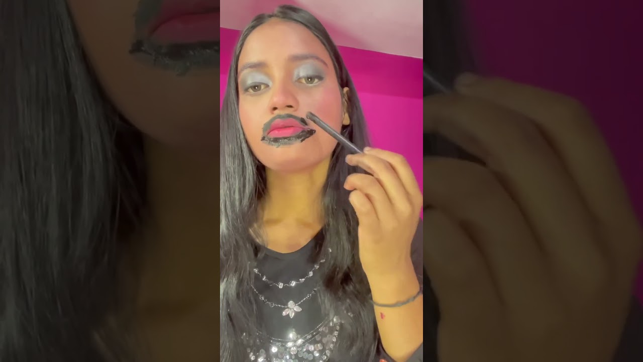Charkol sa lipstick Apply hack🥵😱##virelshorts #makeup #trending #viral #shorts