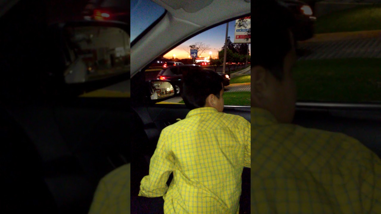 Chavita bailando con sus primos(2)