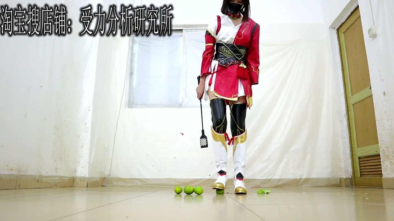 Chinese girl wear cosplay boots crush 云缨（Arena Of Valor）