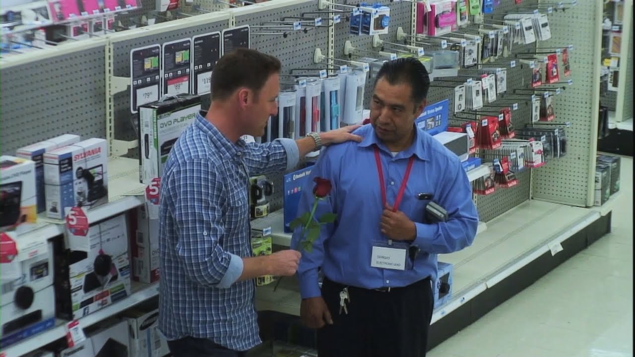 Chris Harrison Goes TV Shopping on '#RepeatAfterMe'