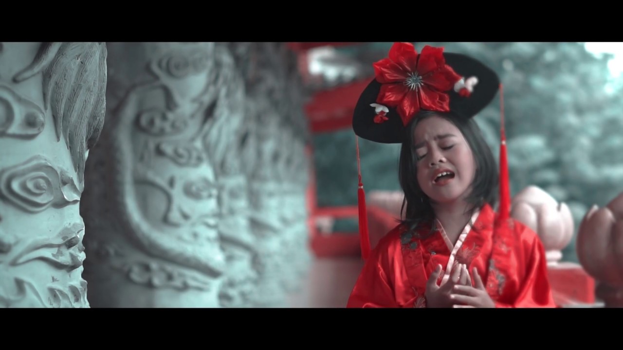 CHRISTINA AGUILERA - REFLECTION ( COVER BY AQILA DIWANTI ) at Sampookong