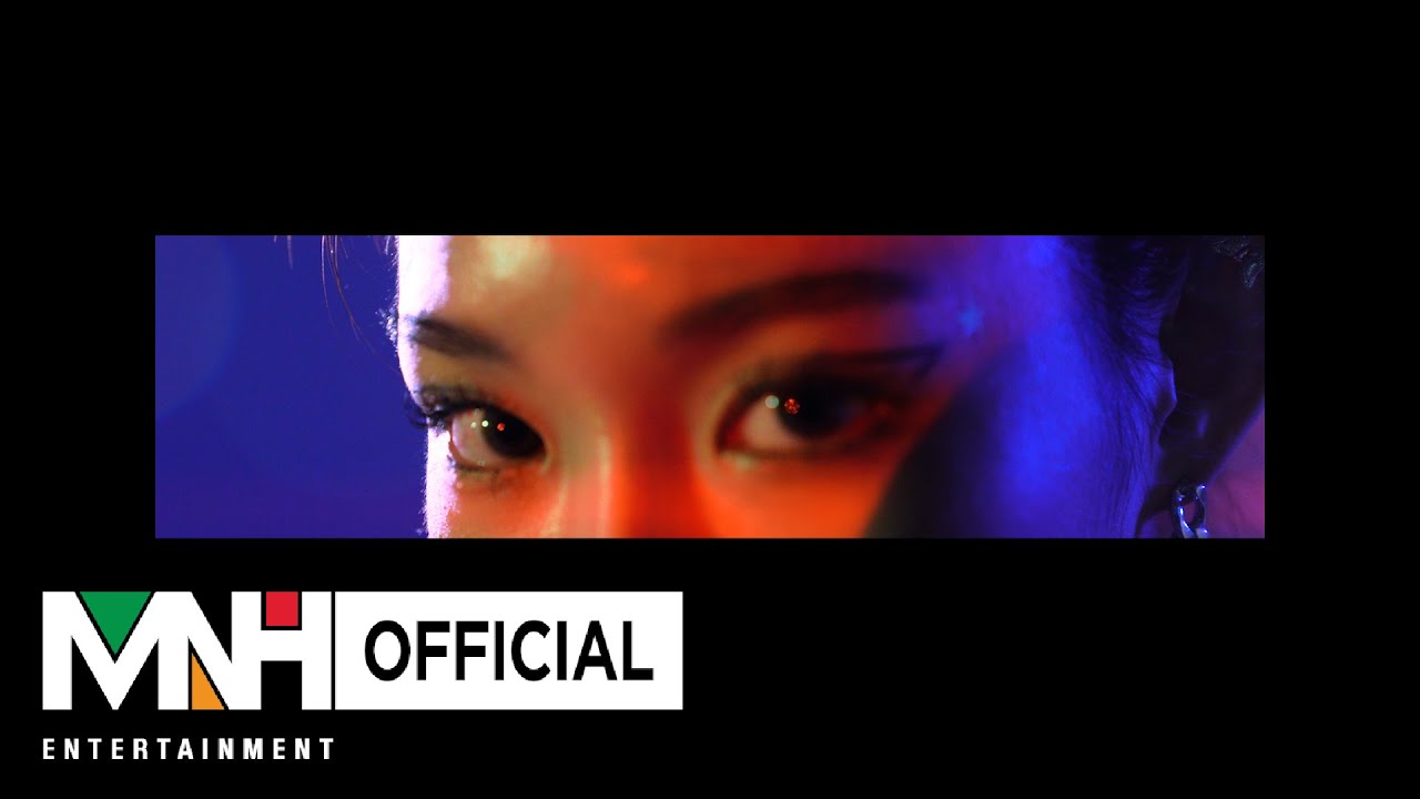 CHUNG HA 청하 The 1st Studio Album Concept Clip { SAVAGE }