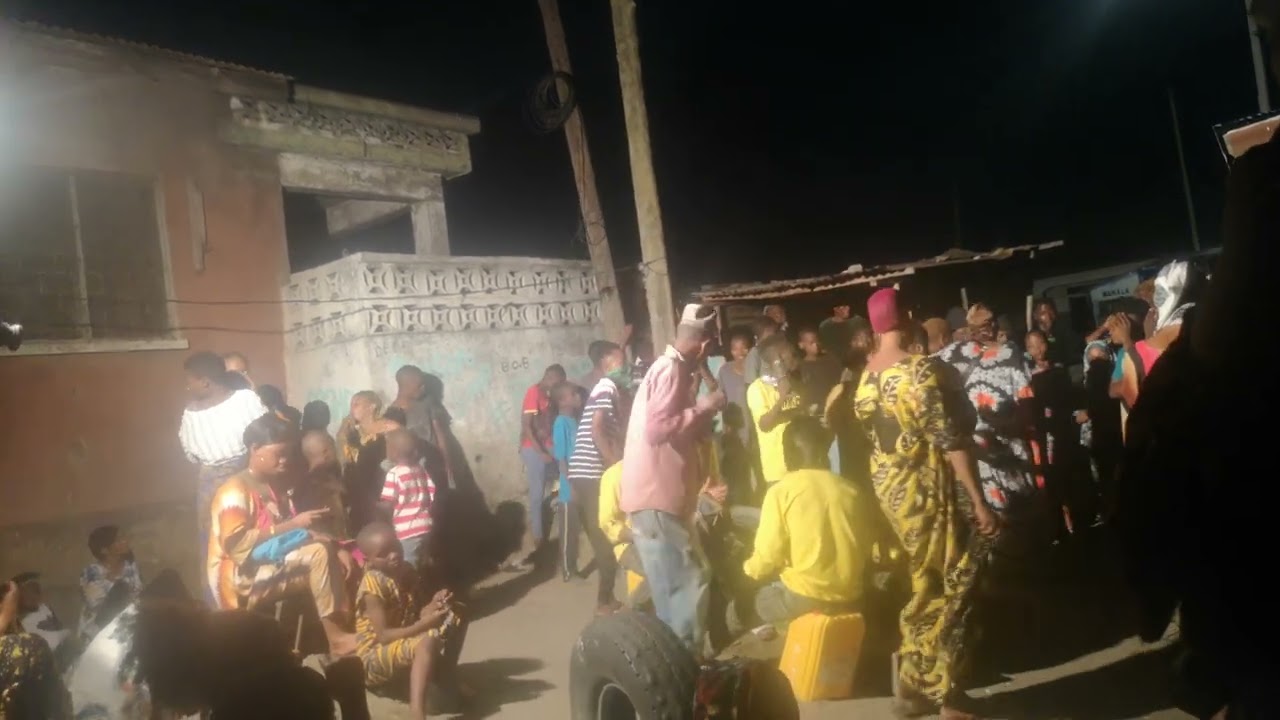 CHURA WA BUZA WENYE LAANA WACHEZA UCHI BAIKOKO