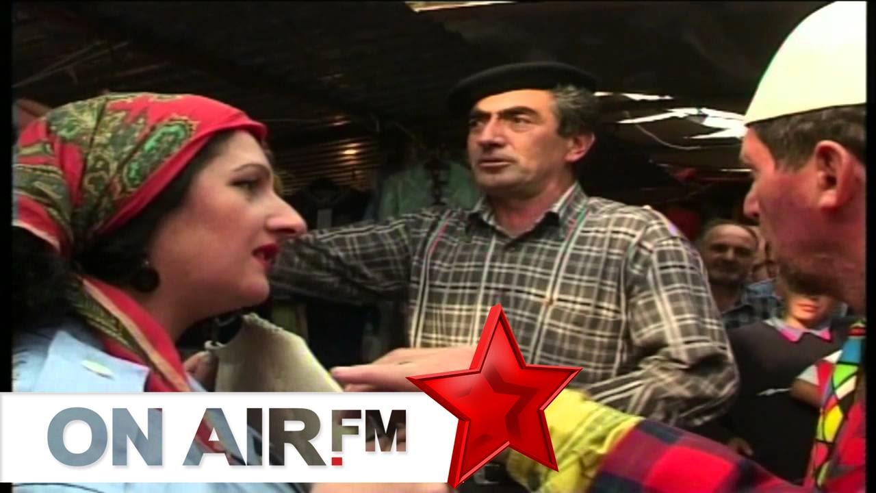 Cima, Dulla - A i durohet shapulles të grues bre