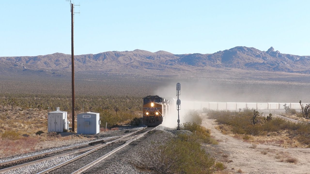 Cima Hill, CA in 4k - December 2024 - Work trains, manifest and an intermodal (ZLBDV)