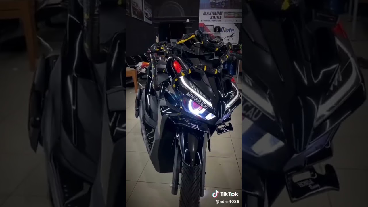 cinematic vario hitam ular cobra 3 ekor