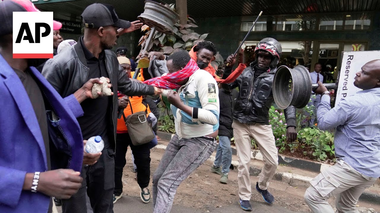 Clashes in Kenya following death of blogger while in police custody