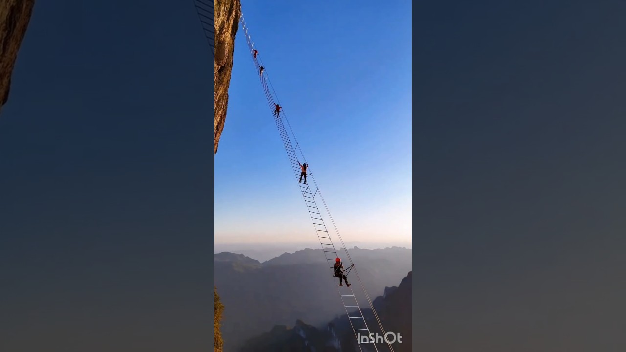 Climbing the Qixing Mountain via ferrata in Zhangjiajie, do you dare to challenge it #amazingchina