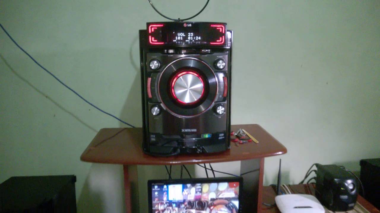 cm9530 tocando uma musica da abelvolks