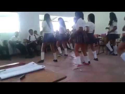 Colegiala caliente +18