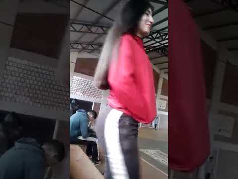 Colegiala paraguaya Diosa..