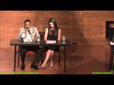 College girl Candid Feet Shaking