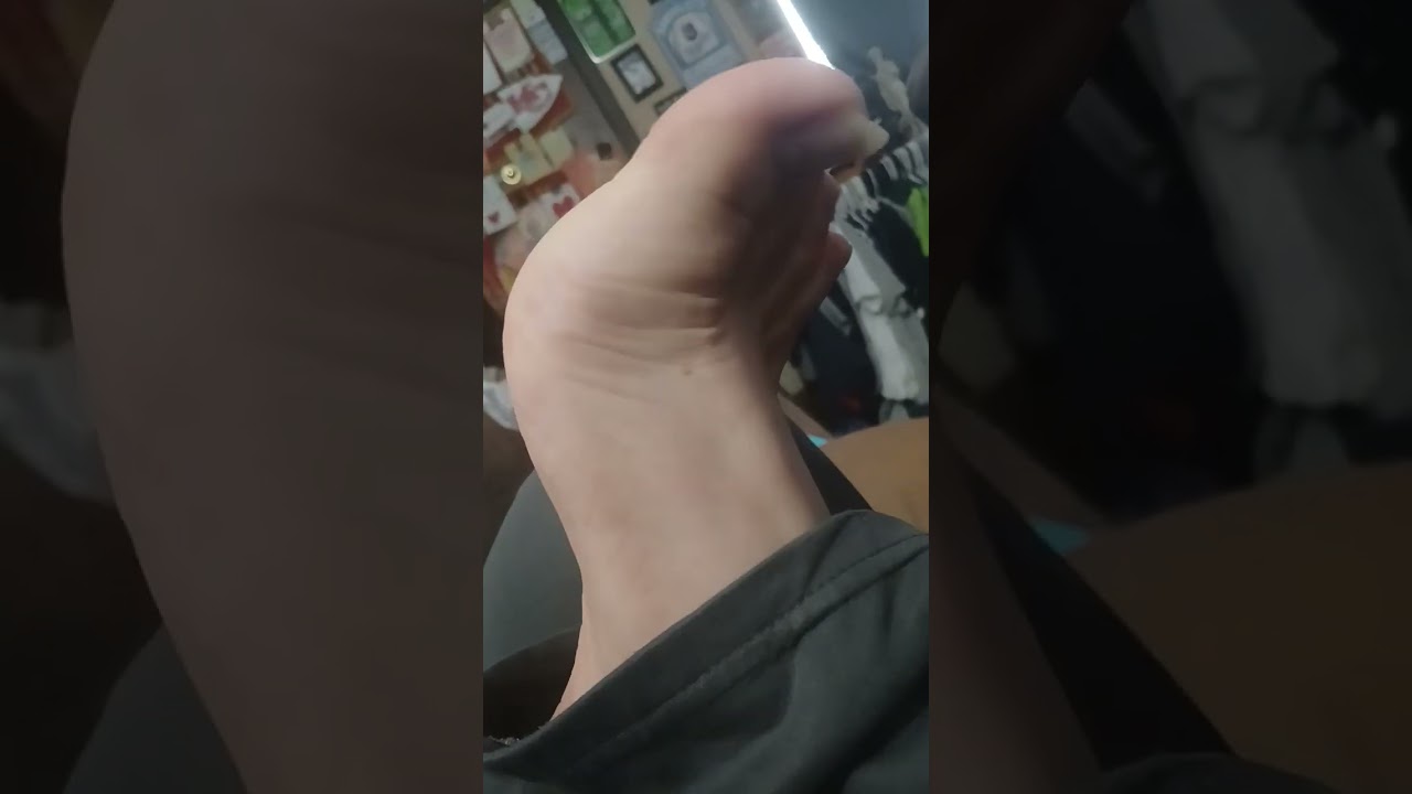 college girls feet Sophie rain