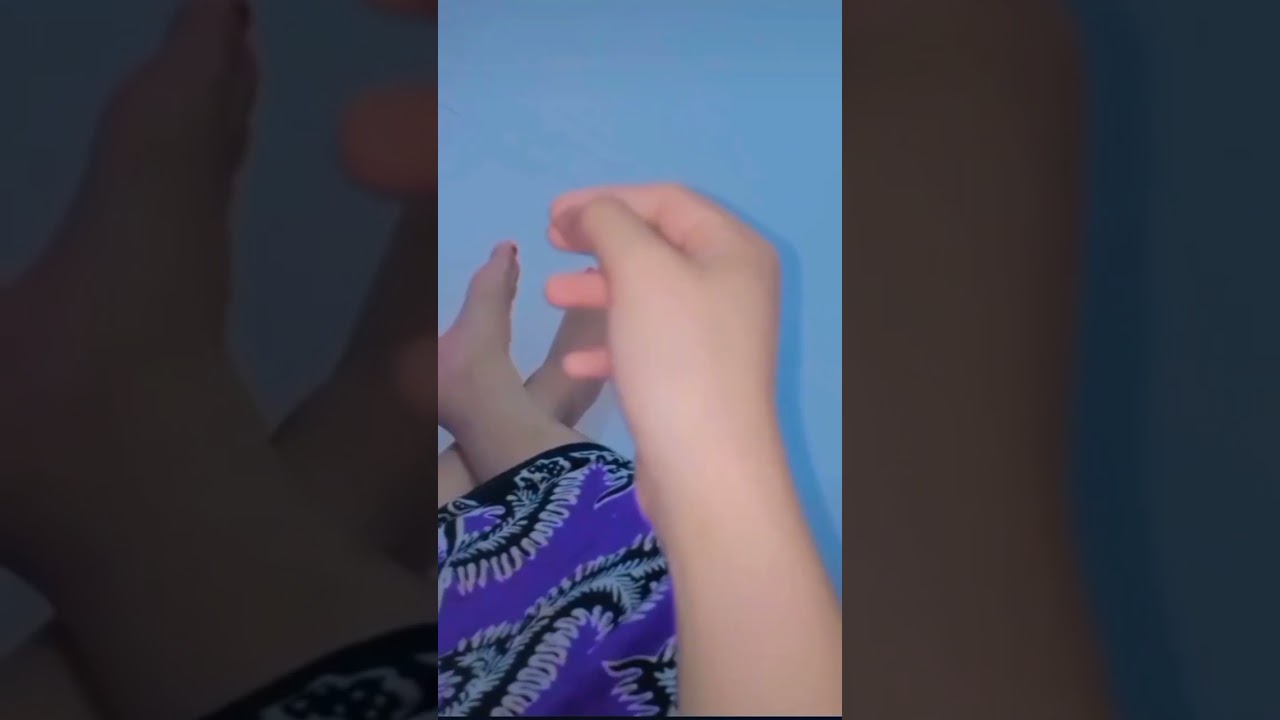 COLMEK PAKE KAIN SARUNG BATIKU AA