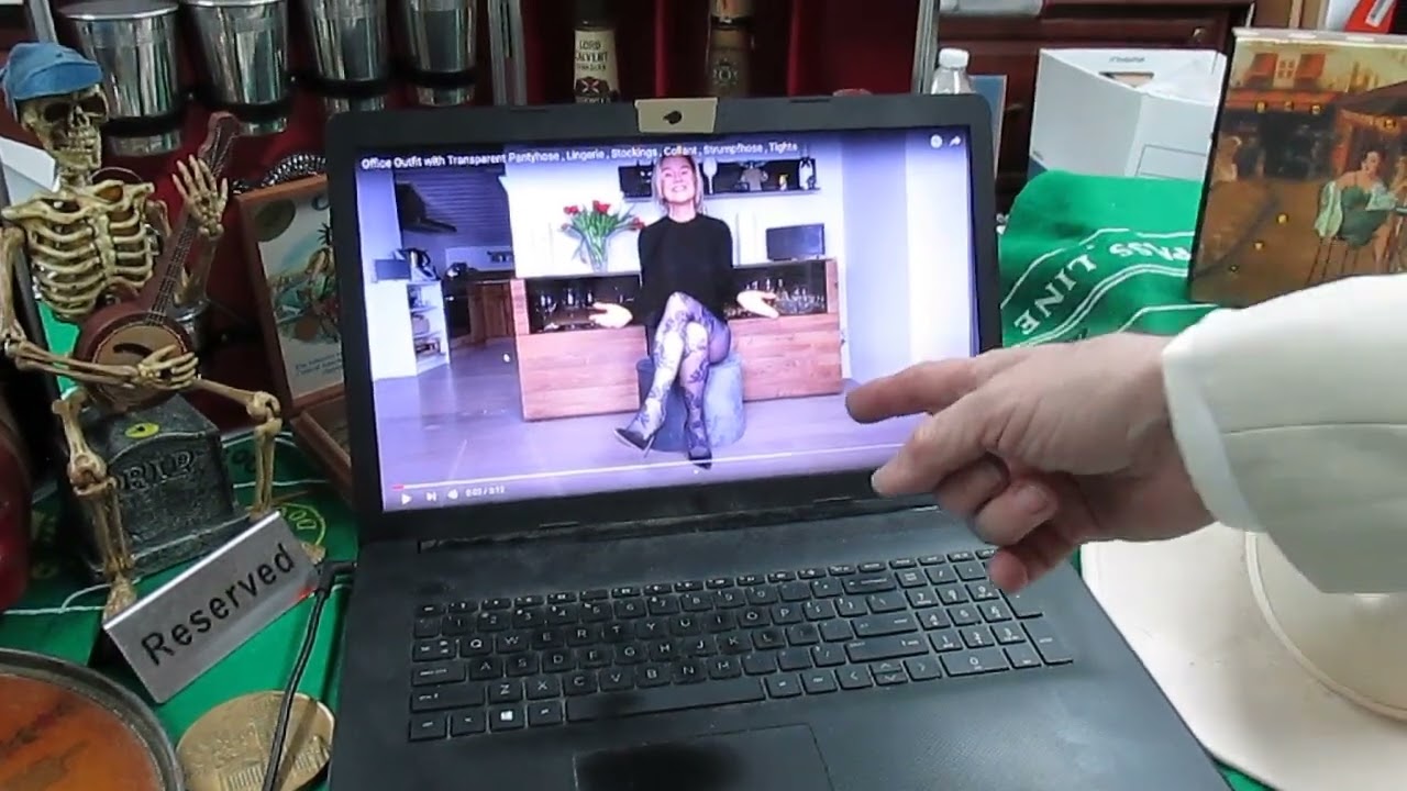 Colonel Burlique's talk on Sasha Nylon's Office Outfit-Stumpf Hose Fun