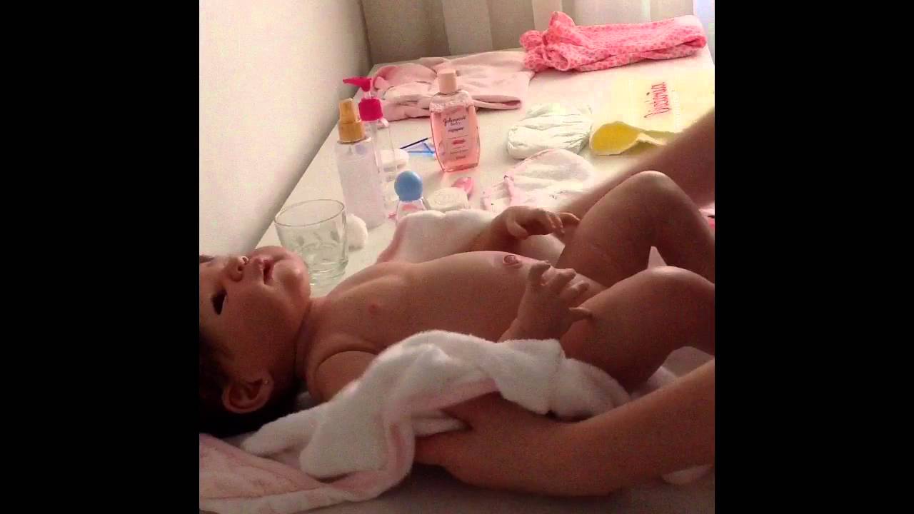 Como dar banho no bebê reborn - bebê reborn molde victoria