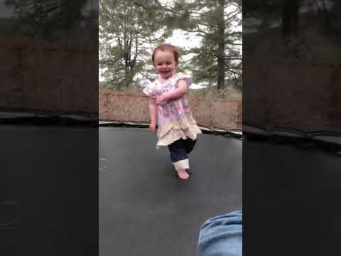 Cora Nini trampoline